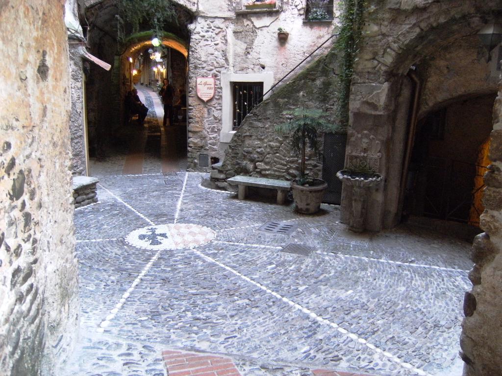 Il Nido Di Rondine Bed and Breakfast Dolceacqua Εξωτερικό φωτογραφία
